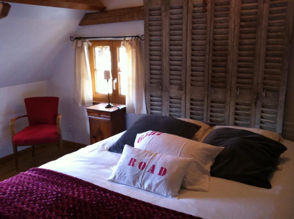 Chambres D'Hotes La Levriere Saint-Denis-le-Ferment Ruang foto